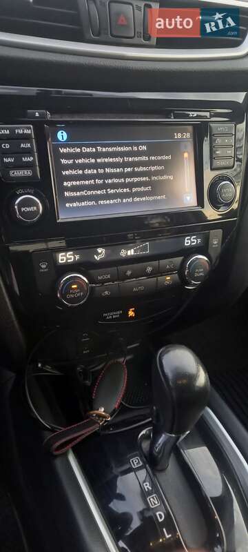 Позашляховик / Кросовер Nissan Rogue 2016 в Жовкві