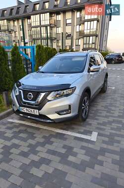 Позашляховик / Кросовер Nissan Rogue 2017 в Луцьку