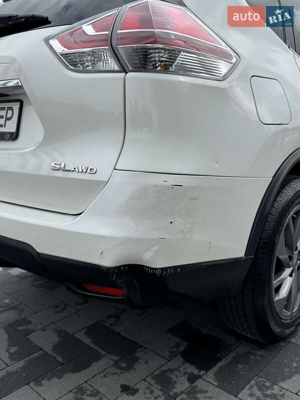 Внедорожник / Кроссовер Nissan Rogue 2015 в Луцке