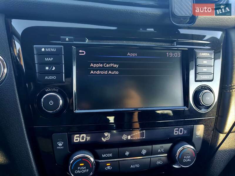 Позашляховик / Кросовер Nissan Rogue 2019 в Чернівцях