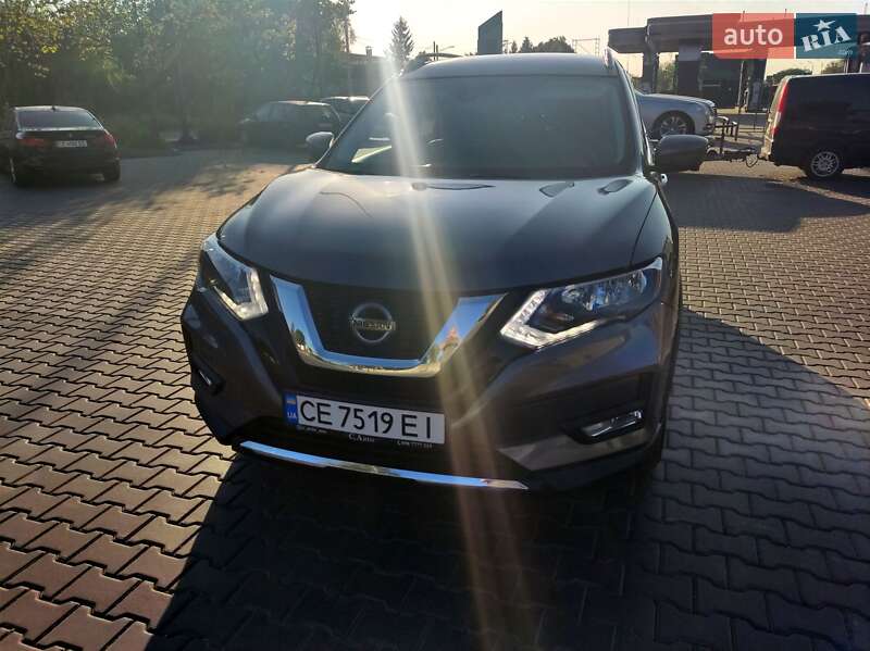 Позашляховик / Кросовер Nissan Rogue 2019 в Чернівцях