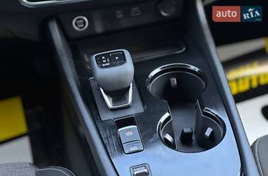 Внедорожник / Кроссовер Nissan Rogue 2023 в 