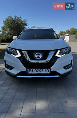Внедорожник / Кроссовер Nissan Rogue 2017 в Горишних Плавнях