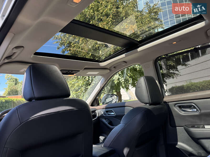 Позашляховик / Кросовер Nissan Rogue 2021 в Києві