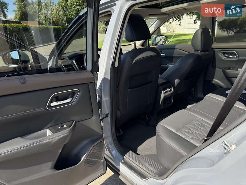 Позашляховик / Кросовер Nissan Rogue 2021 в Києві