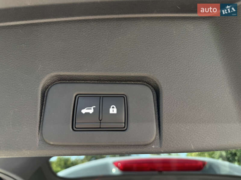 Позашляховик / Кросовер Nissan Rogue 2021 в Києві