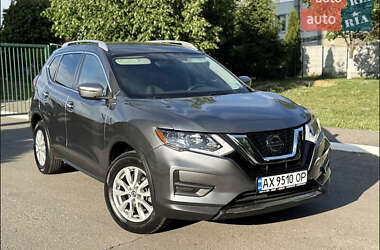 Позашляховик / Кросовер Nissan Rogue 2018 в Києві