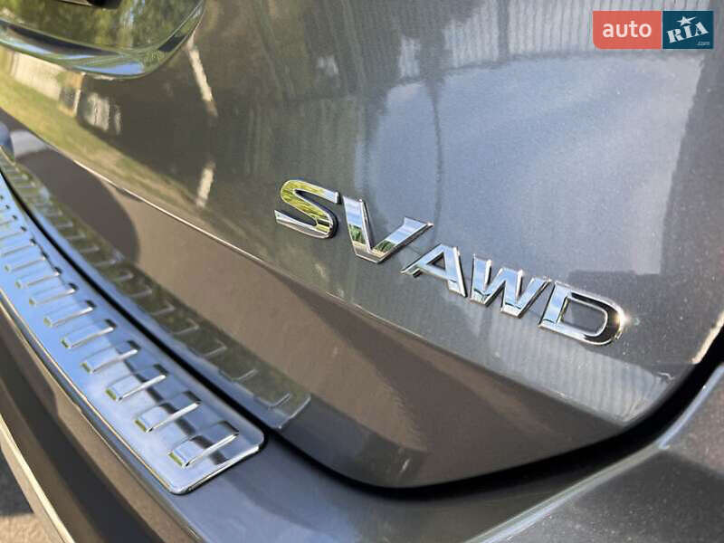 Позашляховик / Кросовер Nissan Rogue 2018 в Києві