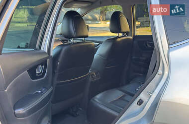 Внедорожник / Кроссовер Nissan Rogue 2019 в 