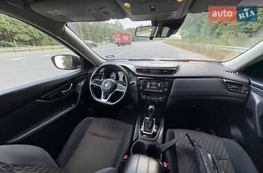 Внедорожник / Кроссовер Nissan Rogue 2018 в 