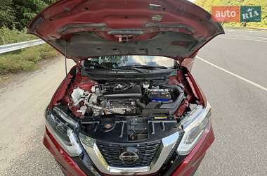 Внедорожник / Кроссовер Nissan Rogue 2018 в 