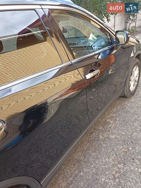 Позашляховик / Кросовер Nissan Rogue 2015 в Костопілі