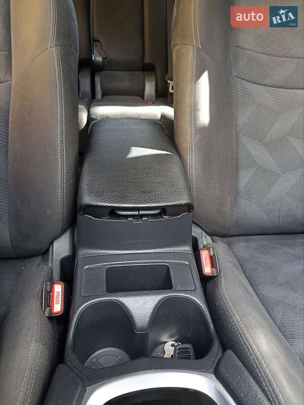 Позашляховик / Кросовер Nissan Rogue 2015 в Костопілі