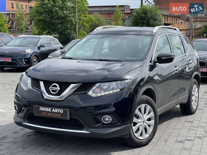 Внедорожник / Кроссовер Nissan Rogue 2015 в 