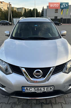 Позашляховик / Кросовер Nissan Rogue 2014 в Луцьку