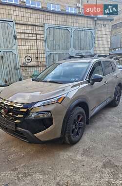 Внедорожник / Кроссовер Nissan Rogue 2024 в Киеве