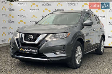 Позашляховик / Кросовер Nissan Rogue 2017 в Луцьку