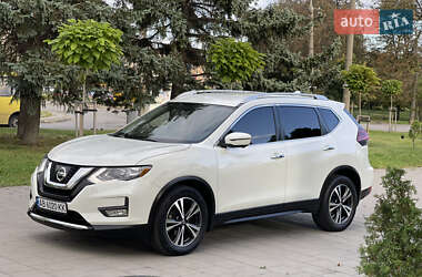 Внедорожник / Кроссовер Nissan Rogue 2018 в Виннице
