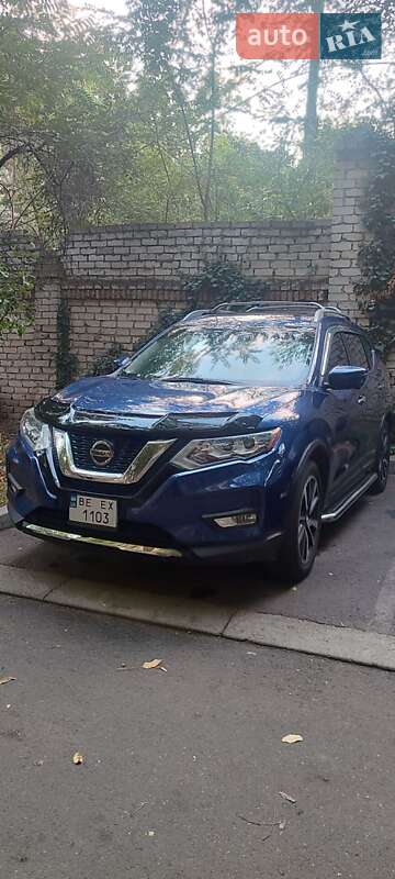 Позашляховик / Кросовер Nissan Rogue 2018 в Миколаєві