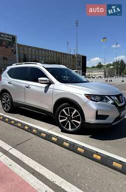 Внедорожник / Кроссовер Nissan Rogue 2016 в 