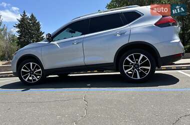 Внедорожник / Кроссовер Nissan Rogue 2016 в 