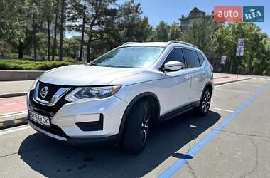 Внедорожник / Кроссовер Nissan Rogue 2016 в 