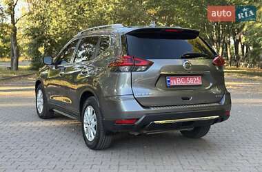 Внедорожник / Кроссовер Nissan Rogue 2018 в 