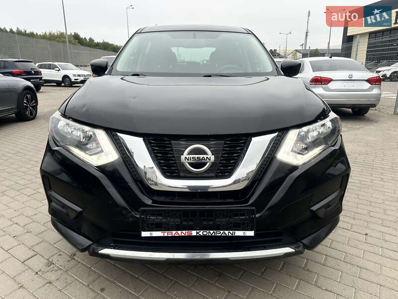 Внедорожник / Кроссовер Nissan Rogue 2017 в Львове