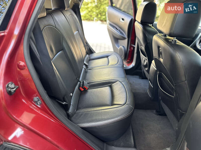 Позашляховик / Кросовер Nissan Rogue 2011 в Одесі