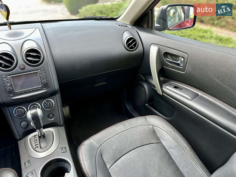 Позашляховик / Кросовер Nissan Rogue 2011 в Одесі