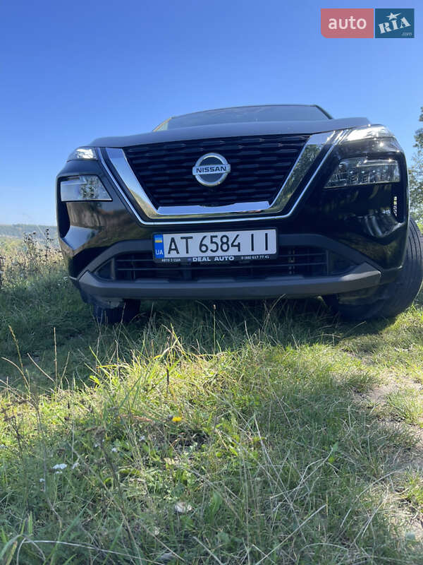 Внедорожник / Кроссовер Nissan Rogue 2021 в 