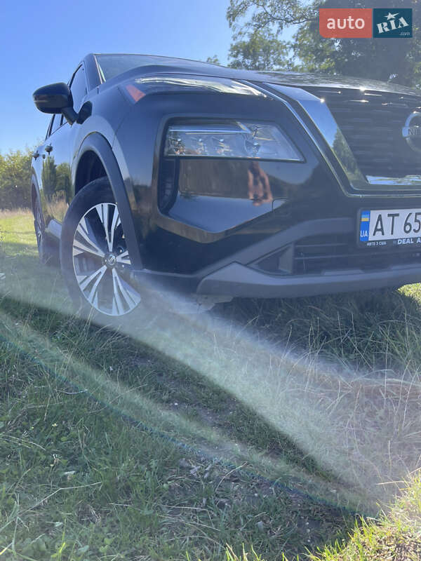 Внедорожник / Кроссовер Nissan Rogue 2021 в Ивано-Франковске