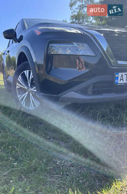 Внедорожник / Кроссовер Nissan Rogue 2021 в 