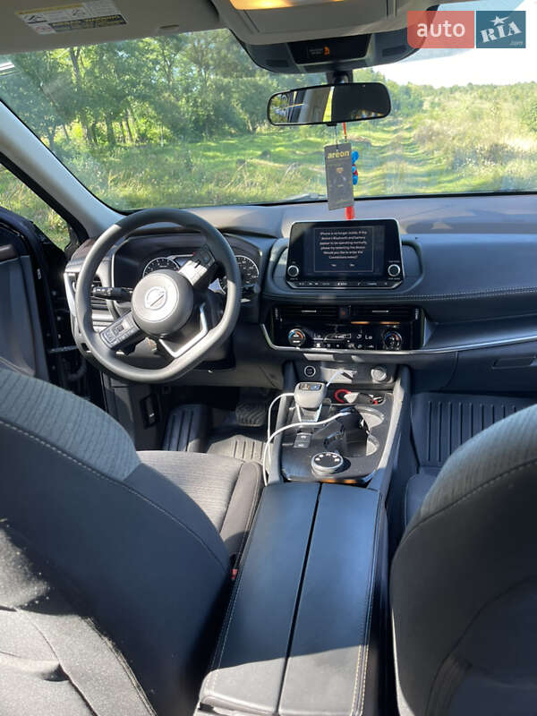 Внедорожник / Кроссовер Nissan Rogue 2021 в Ивано-Франковске