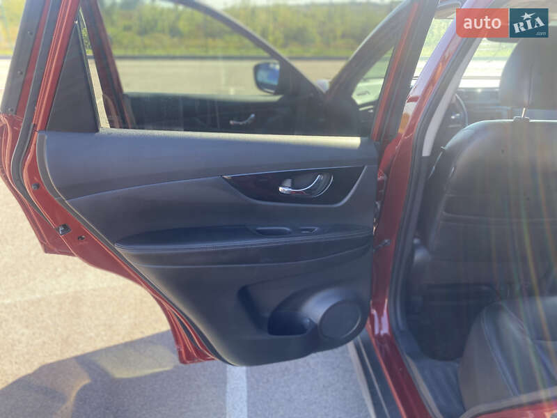 Позашляховик / Кросовер Nissan Rogue 2018 в Рівному