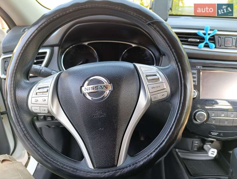 Позашляховик / Кросовер Nissan Rogue 2015 в Тернополі