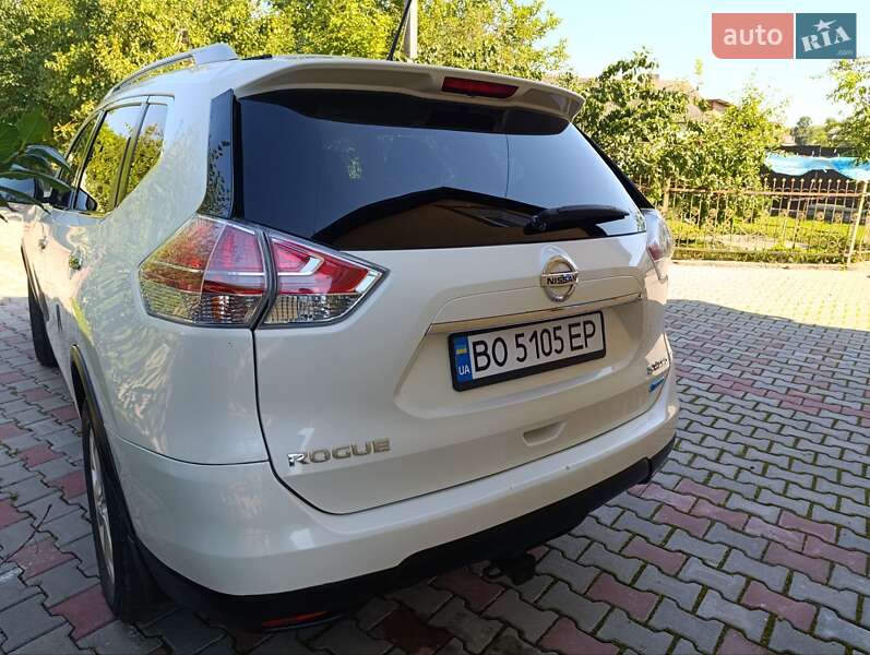 Позашляховик / Кросовер Nissan Rogue 2015 в Тернополі