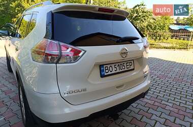 Позашляховик / Кросовер Nissan Rogue 2015 в 