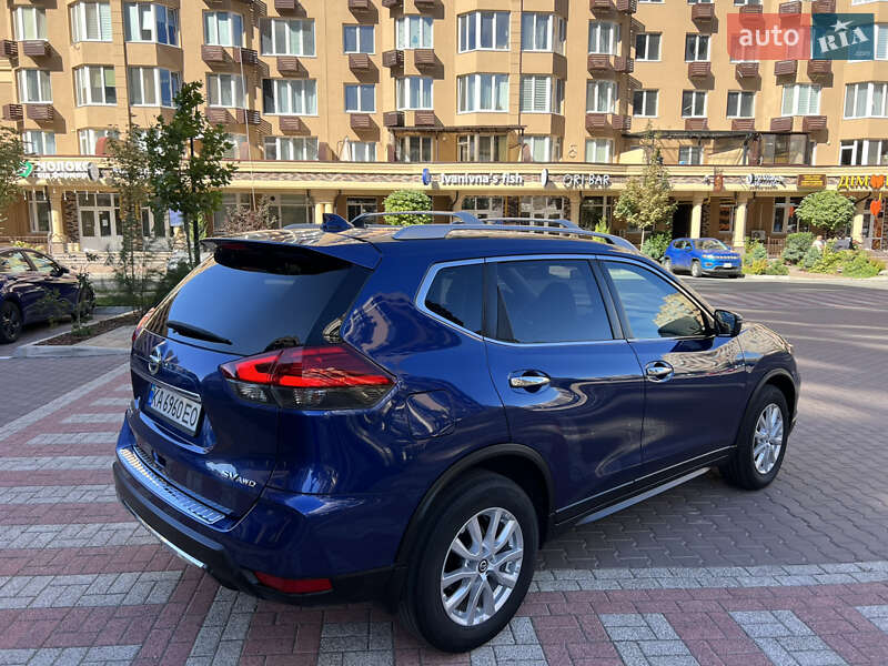 Внедорожник / Кроссовер Nissan Rogue 2017 в Киеве
