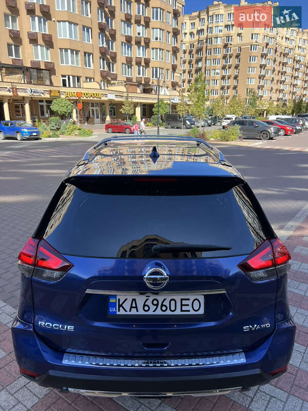 Внедорожник / Кроссовер Nissan Rogue 2017 в Киеве