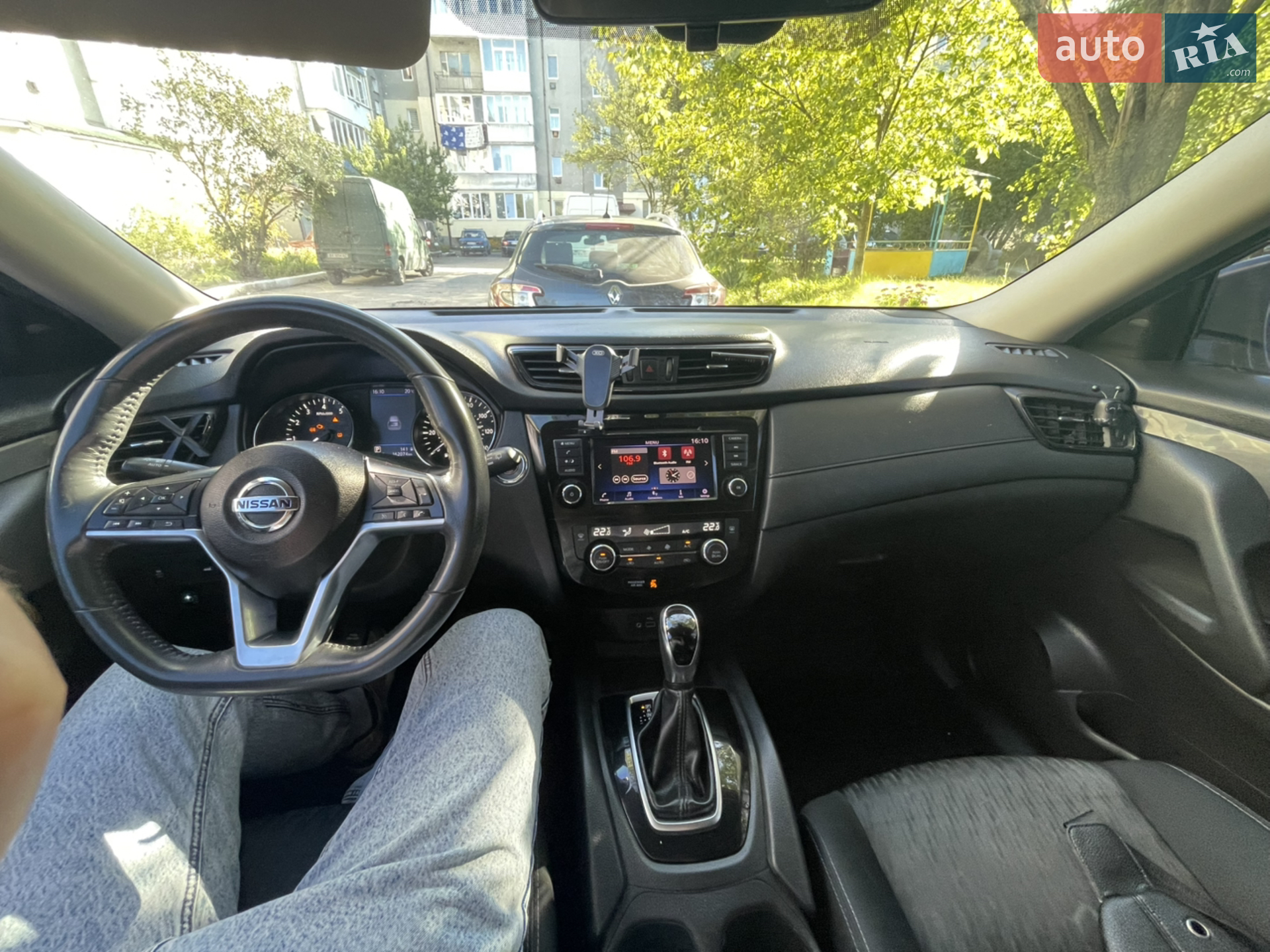 2017 Nissan Rogue - мініатюра 8
