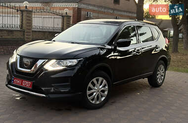 Внедорожник / Кроссовер Nissan Rogue 2017 в Лубнах