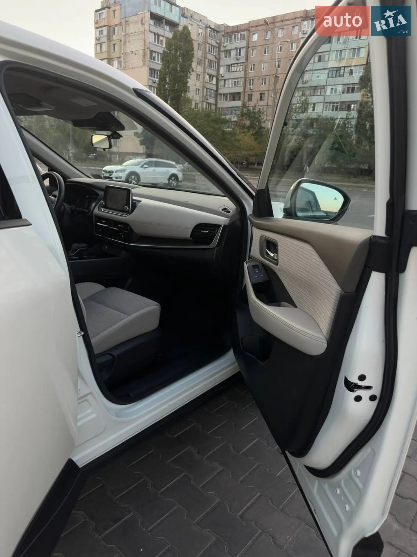 2021 Nissan Rogue - мініатюра 9