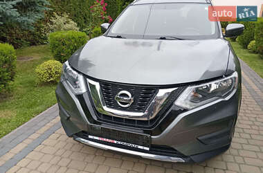 Позашляховик / Кросовер Nissan Rogue 2017 в Львові