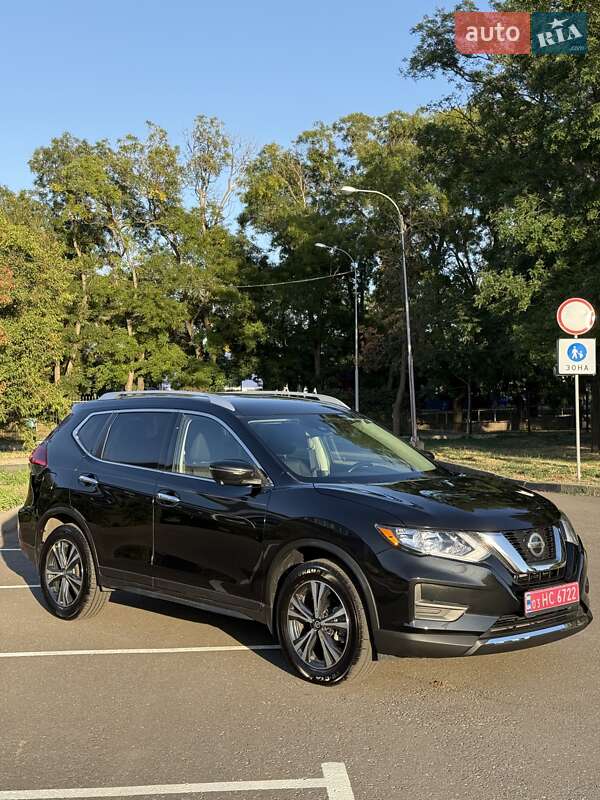 Позашляховик / Кросовер Nissan Rogue 2019 в Миколаєві
