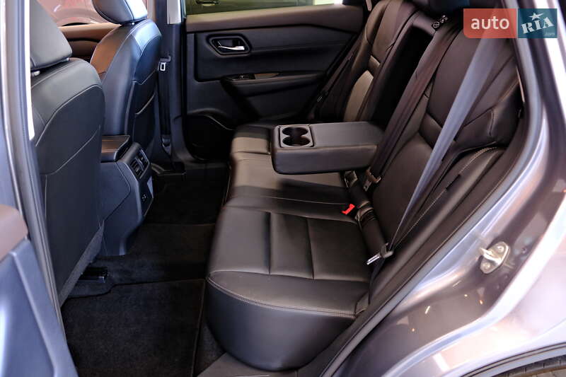 Внедорожник / Кроссовер Nissan Rogue 2023 в Одессе