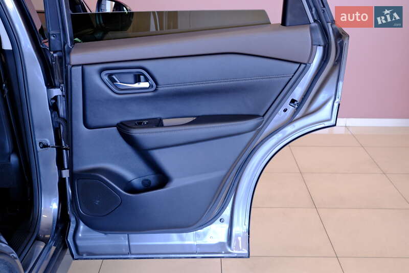 Внедорожник / Кроссовер Nissan Rogue 2023 в Одессе