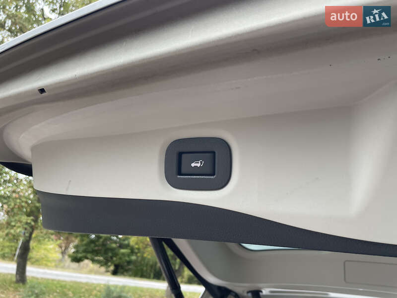 Позашляховик / Кросовер Nissan Rogue 2018 в Миргороді