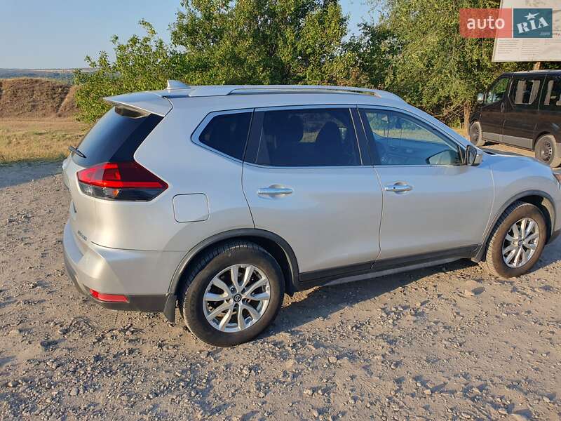 Внедорожник / Кроссовер Nissan Rogue 2018 в Днепре фото 5 Внедорожник / Кроссовер Nissan Rogue 2018 в Днепре