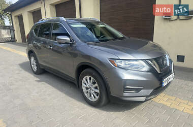 Внедорожник / Кроссовер Nissan Rogue 2018 в 